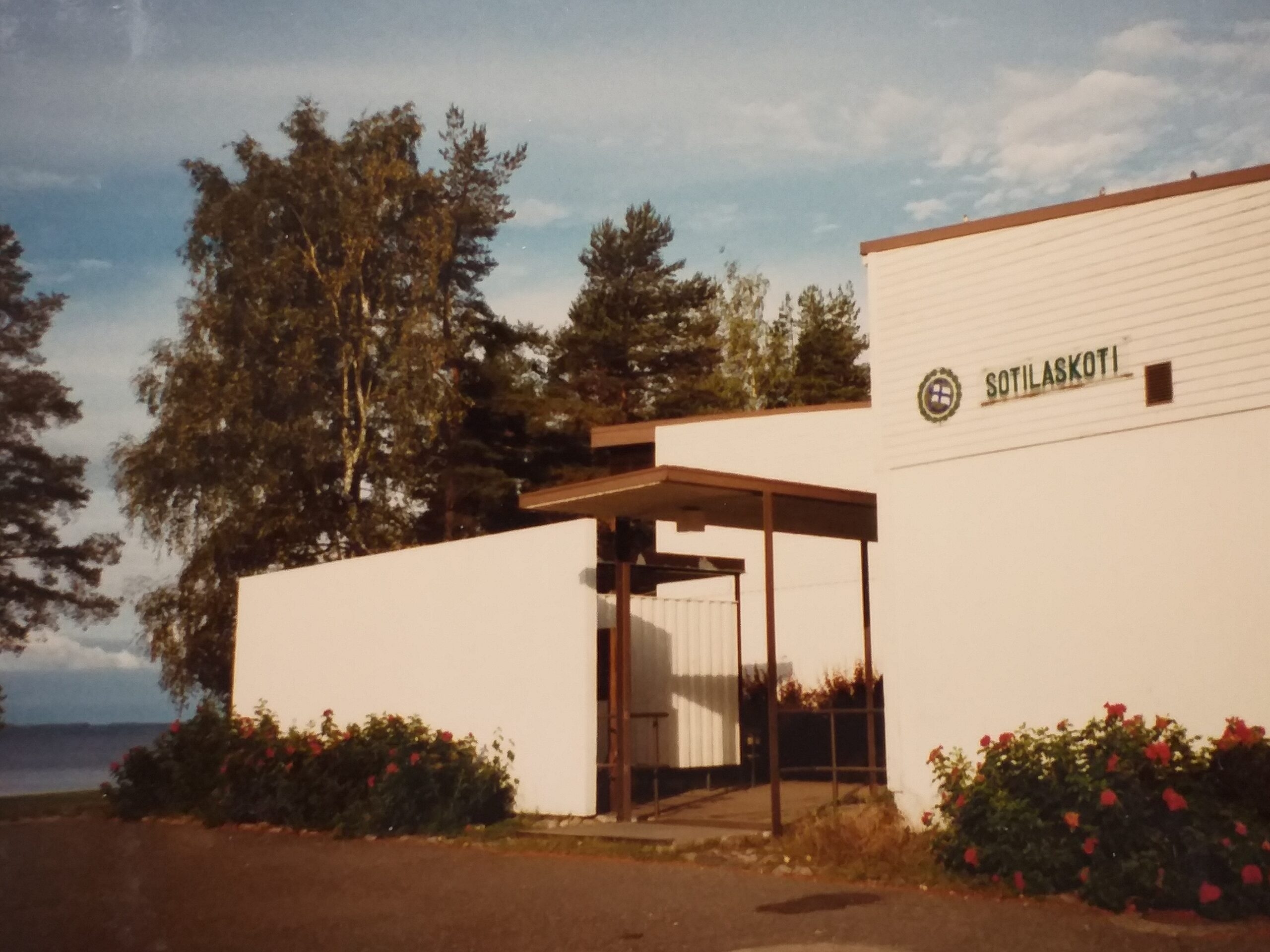 Kontiorannan sotilaskotirakennus