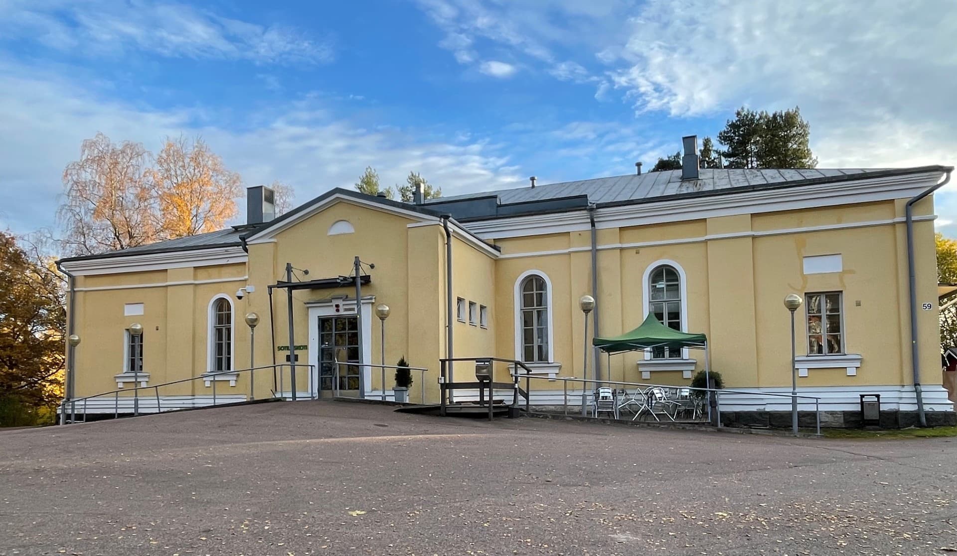 LAHDEN SOTILASKOTIYHDISTYKSEN MYYJÄISET 9.11.2024