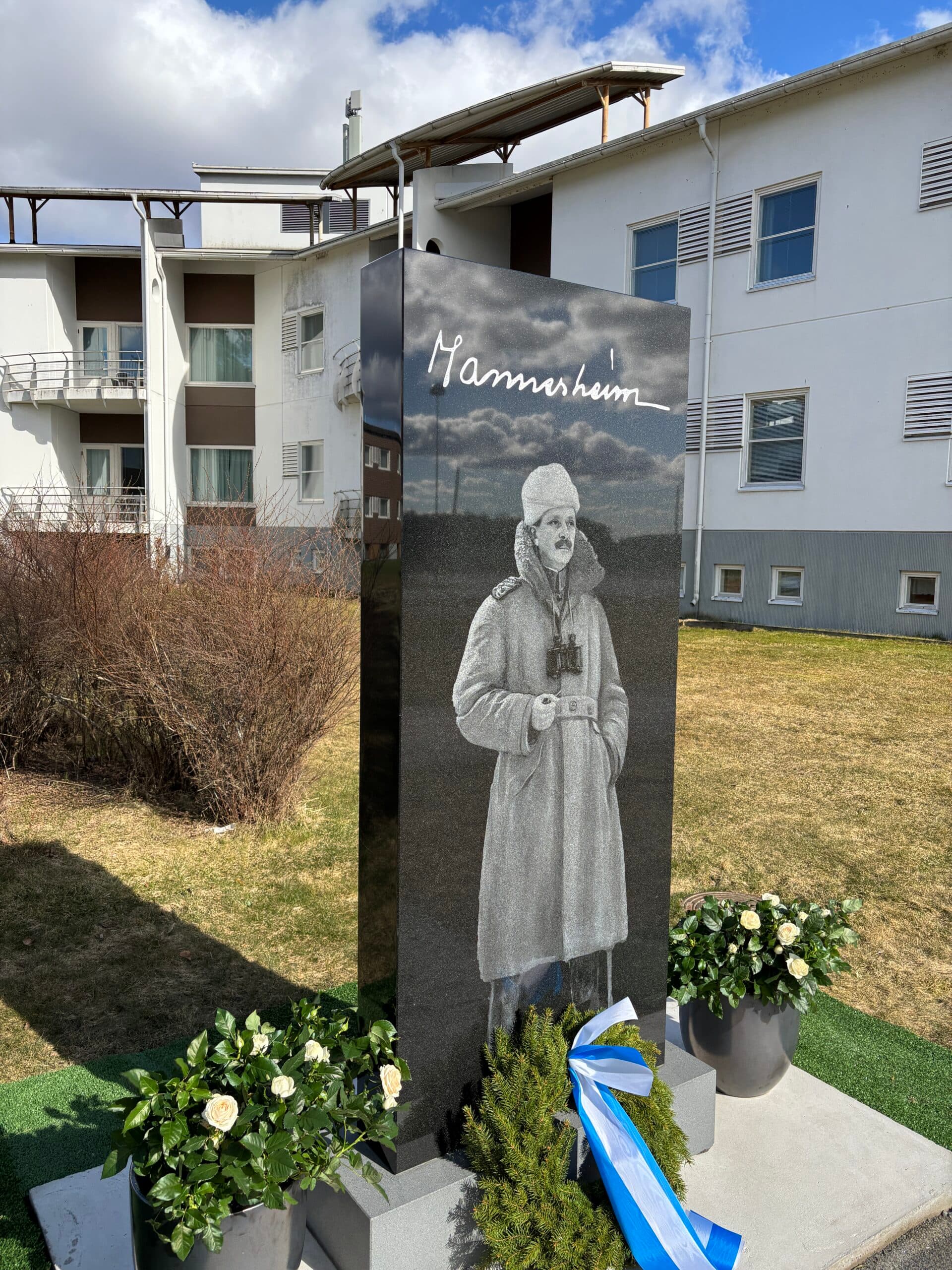 Mannerheim-muistomerkki