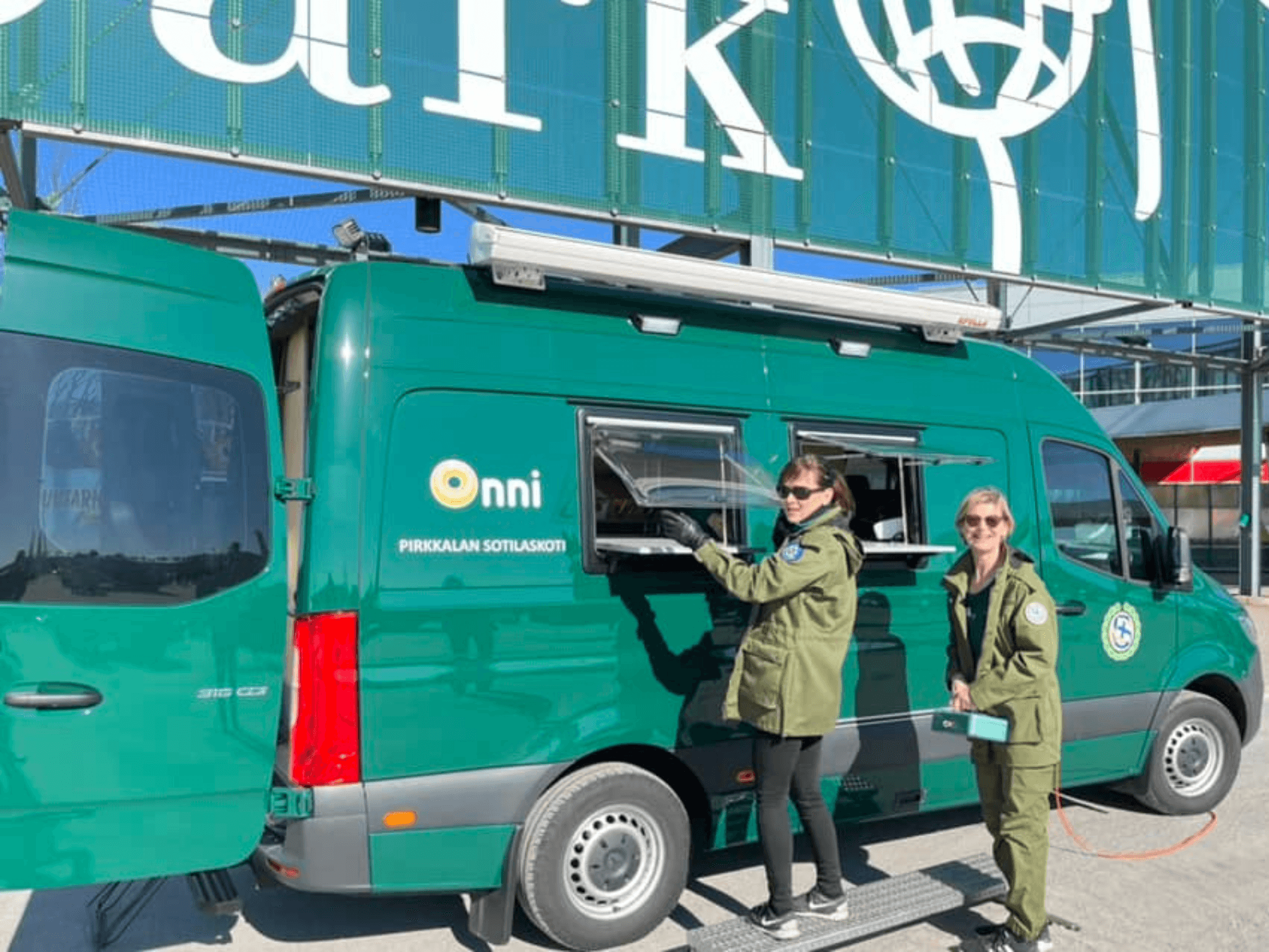 Sotilaskoti mukana kaupungilla